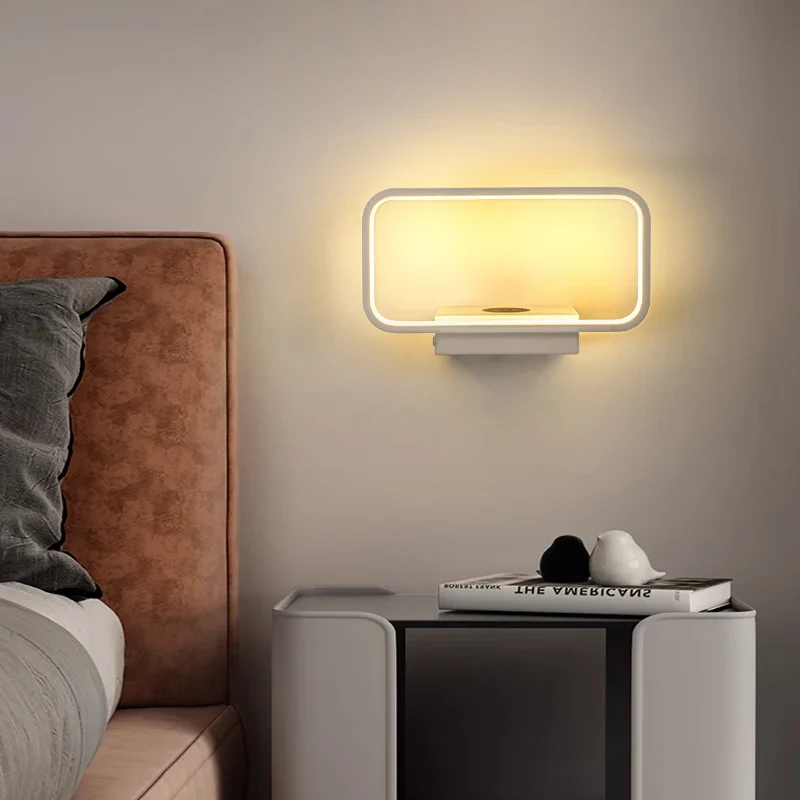 Etagere lumineuse led murale avec plateau chargeur telephone