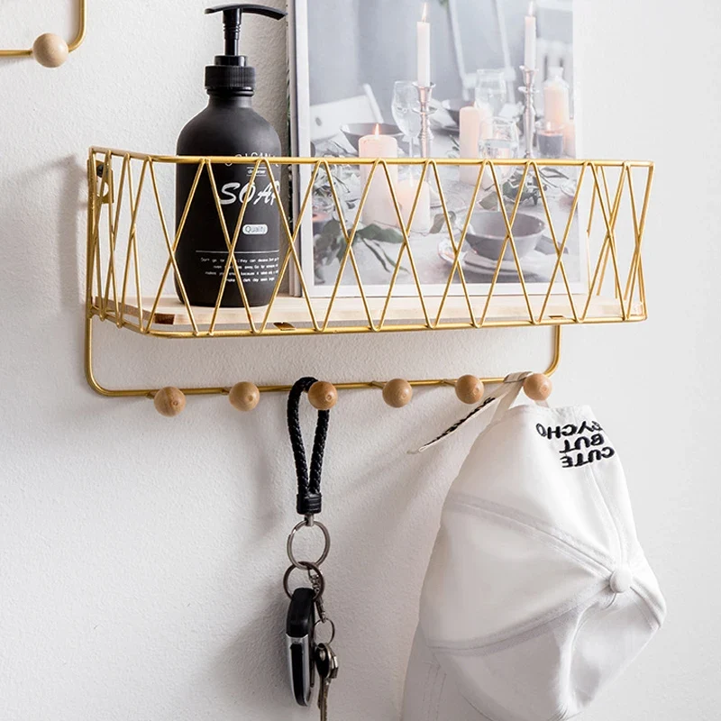 Etagère murale design nordique en fer pour entrée avec portant en bois