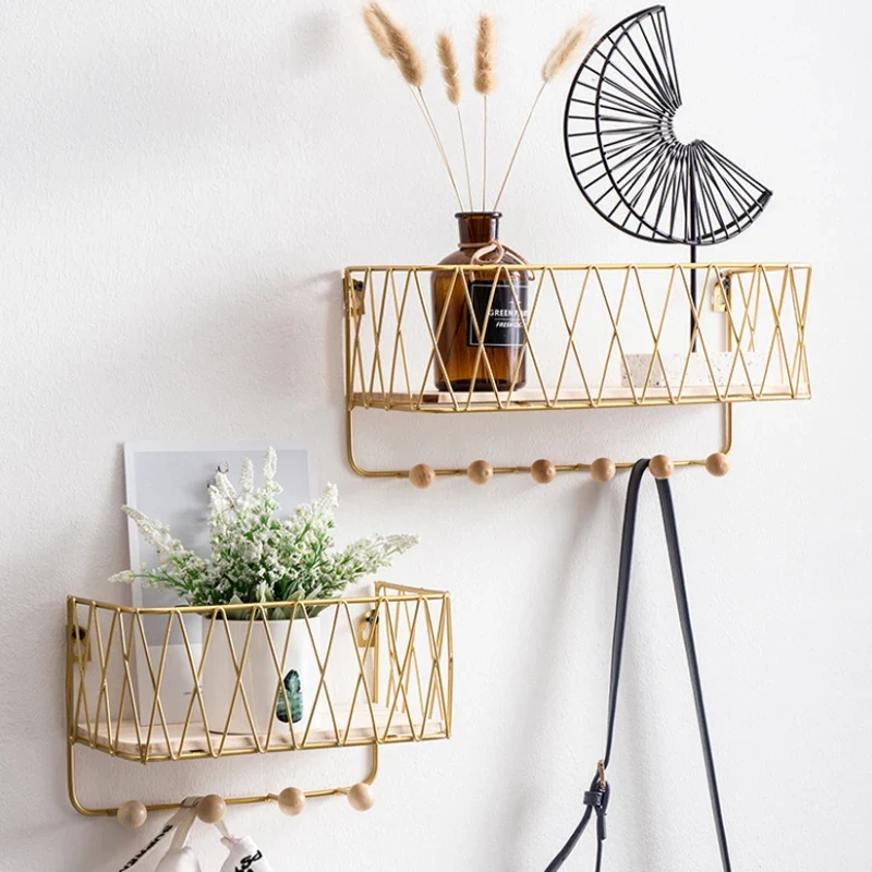 Etagère murale design nordique en fer pour entrée avec portant en bois