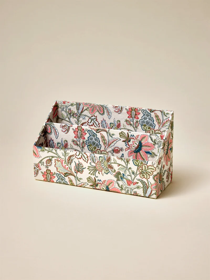 Range courrier en papier
