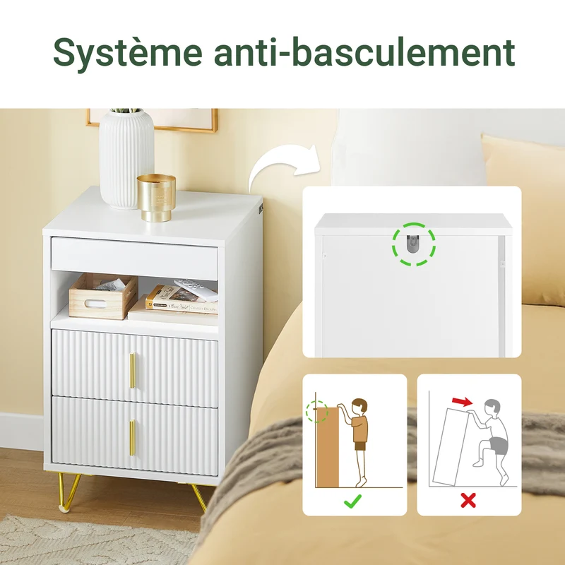 SoBuy FBT168-W Table de Chevet Chic Blanc et Doré – 3 Tiroirs et Étagère, Style Moderne