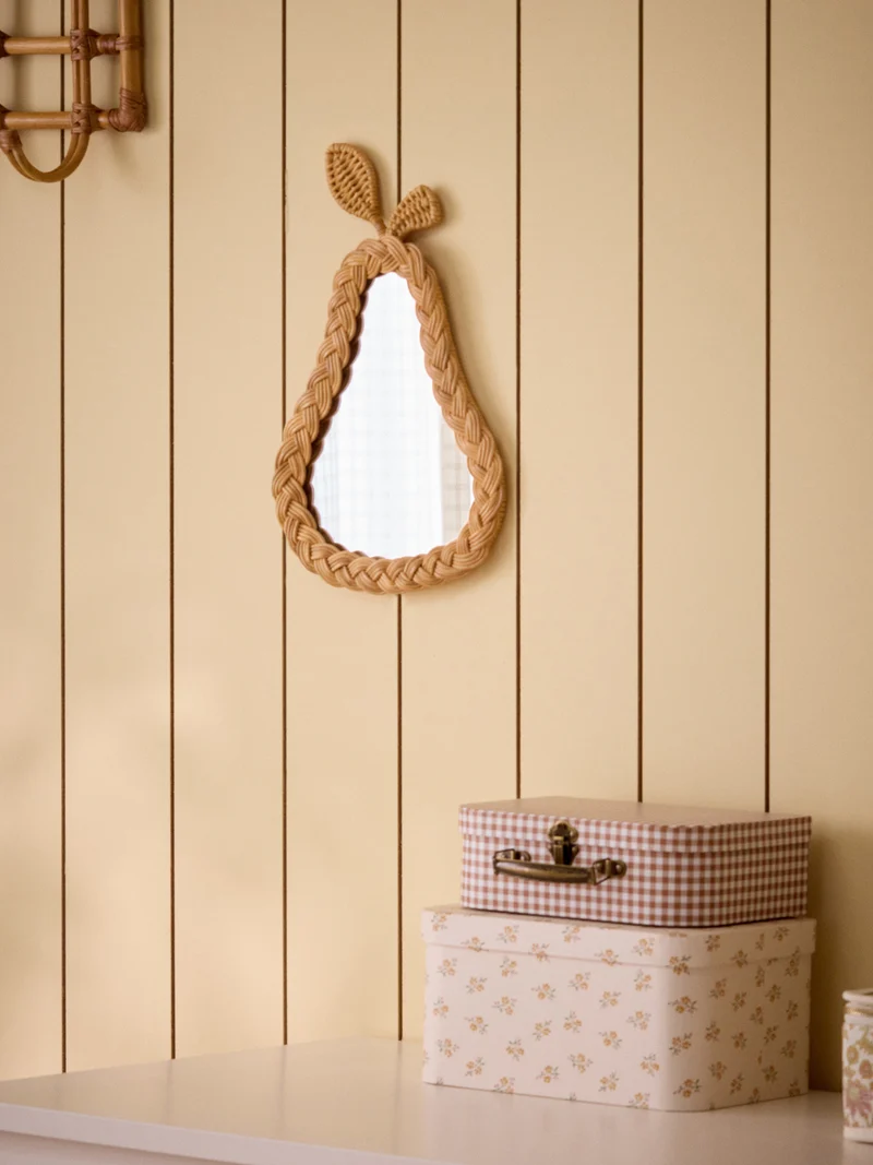 Miroir mural forme poire en rotin