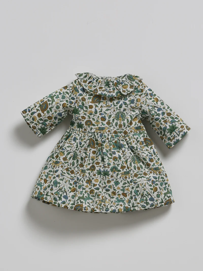 Robe de poupée en tissu Liberty IMRAN