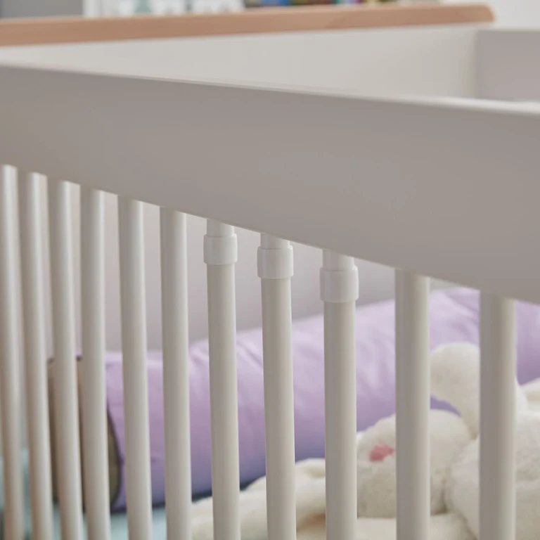 Lit bébé Pinio Snap Blanc et bois
