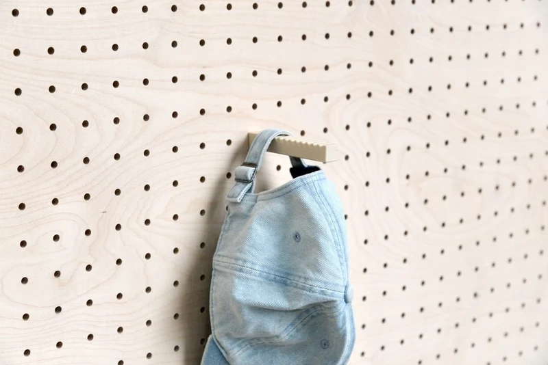 Support casquette mural – porte-casquette pour pegboard