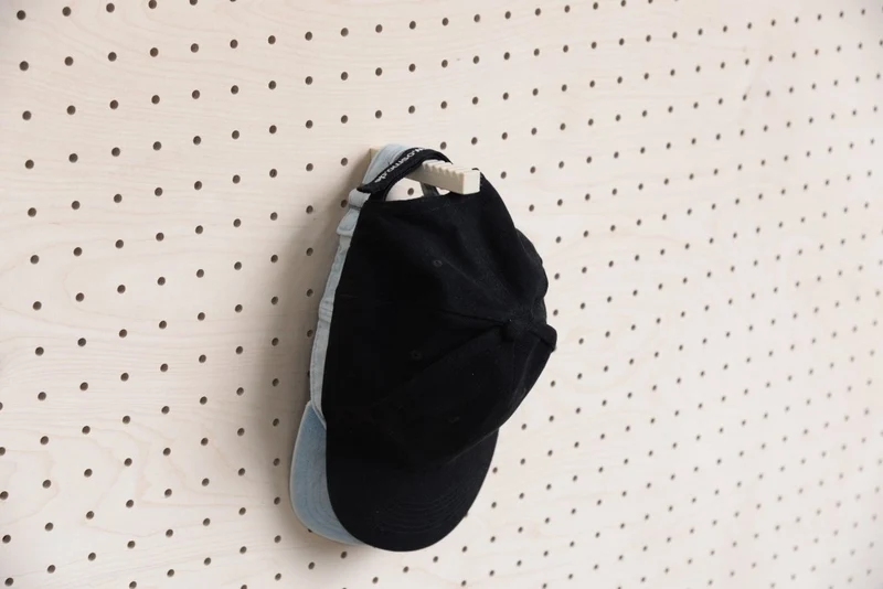 Support casquette mural – porte-casquette pour pegboard