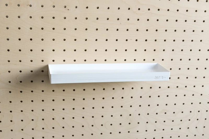 Étagère avec rebords pour pegboard – tablette murale de rangement