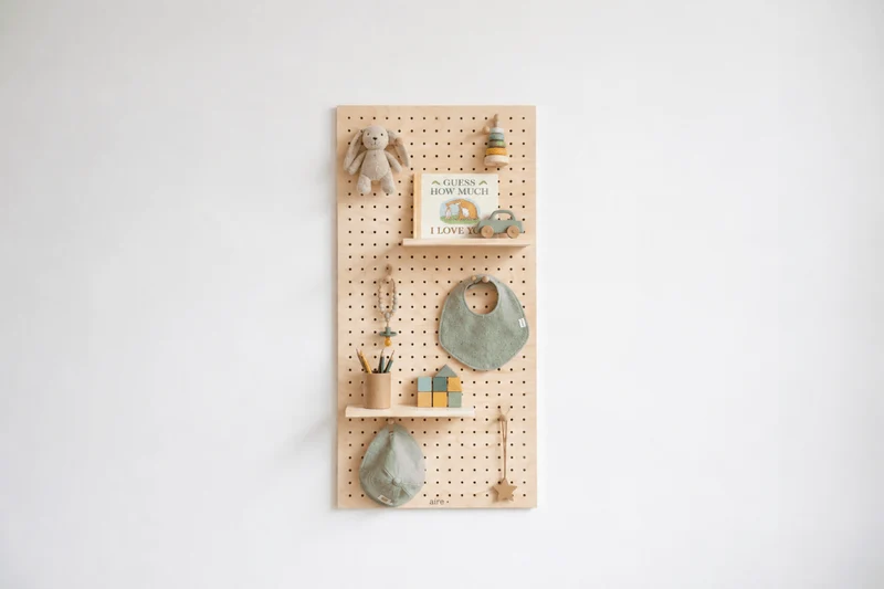 Starter Kit pegboard 9 mm – panneau perforé mural modulable 96 x 48 cm + accessoires