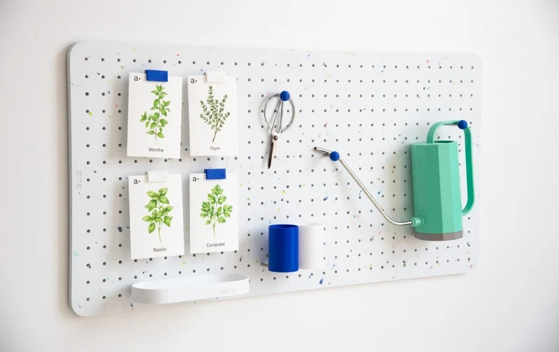 Pegboard Polygood plastique 100% recyclé – panneau perforé mural écologique