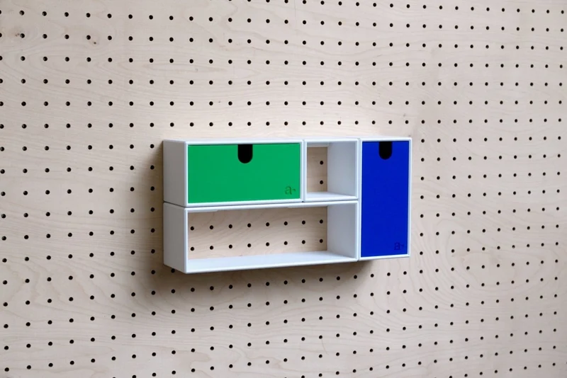Casier coloré multifonction pour pegboard – bac de rangement mural