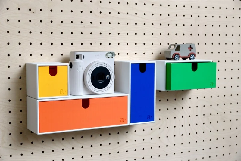 Casier coloré multifonction pour pegboard – bac de rangement mural
