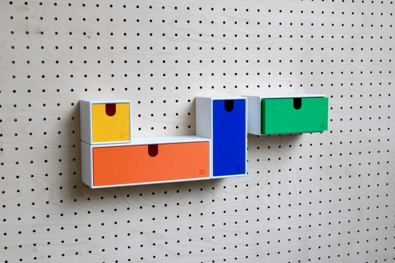 Casier coloré multifonction pour pegboard – bac de rangement mural