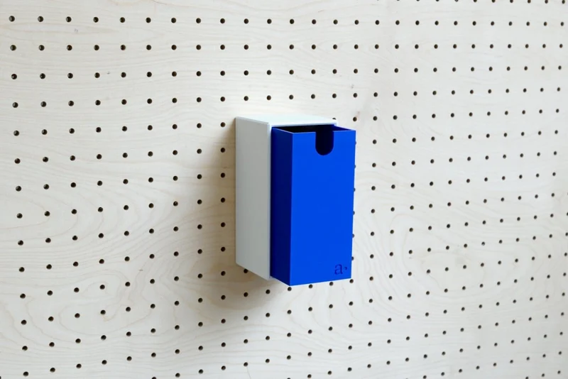 Casier coloré multifonction pour pegboard – bac de rangement mural