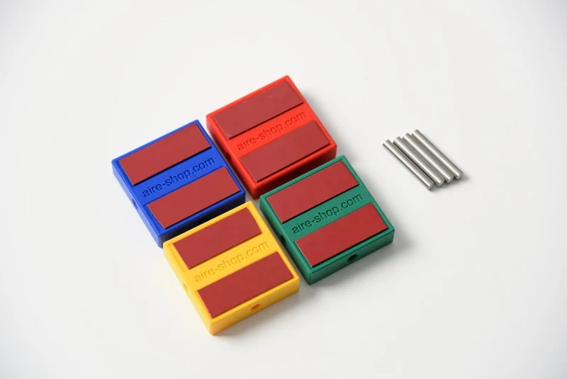 Porte-clés Color Block mural pour pegboard – rangement clés panneau perforé