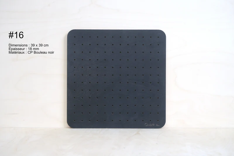 Pegboard en bois – panneau perforé mural (fin de série)