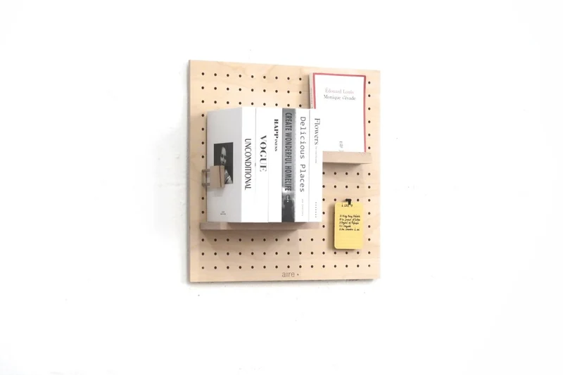 Pegboard cadeau de Noël Lecture – panneau perforé mural + étagères à livres