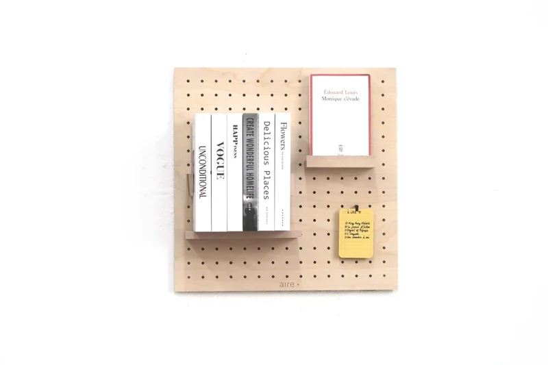 Pegboard cadeau de Noël Lecture – panneau perforé mural + étagères à livres