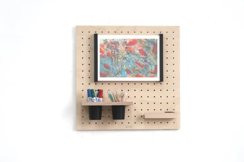 Pegboard cadeau de Noël Artiste – panneau perforé mural + accessoires créatifs
