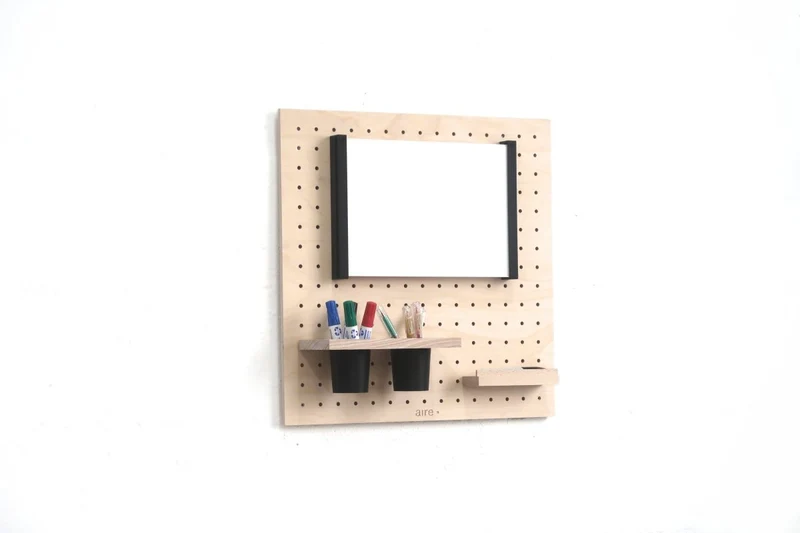 Pegboard cadeau de Noël Artiste – panneau perforé mural + accessoires créatifs