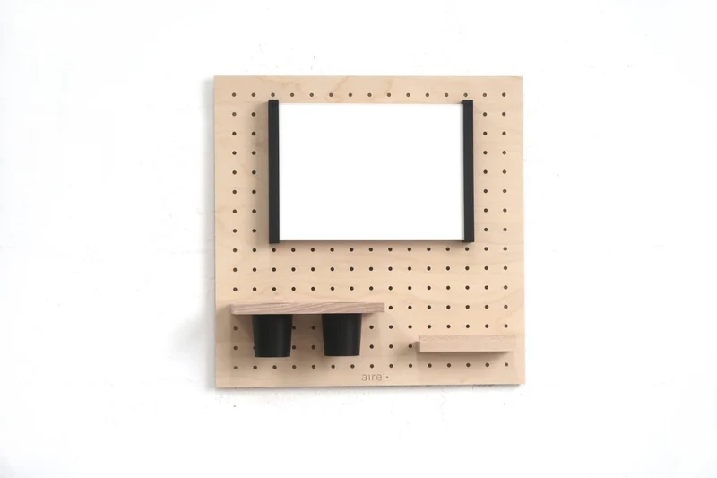 Pegboard cadeau de Noël Artiste – panneau perforé mural + accessoires créatifs