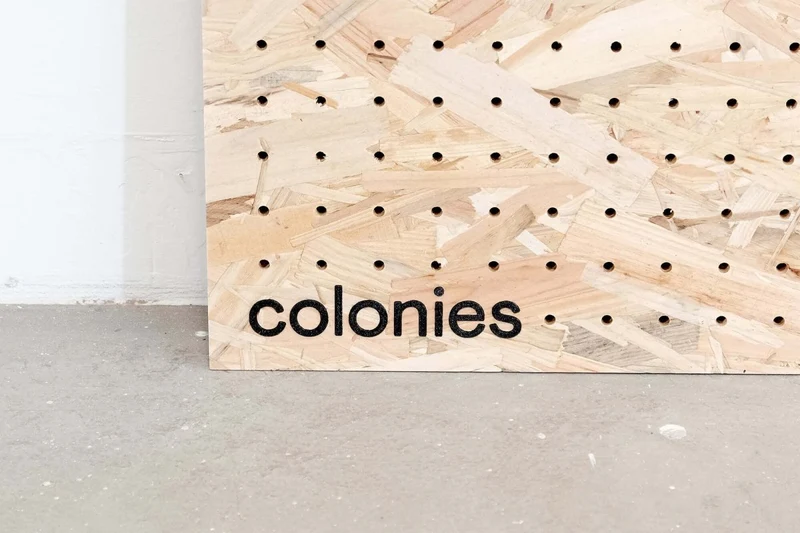 Votre logo sur pegboard – marquage et personnalisation sur mesure