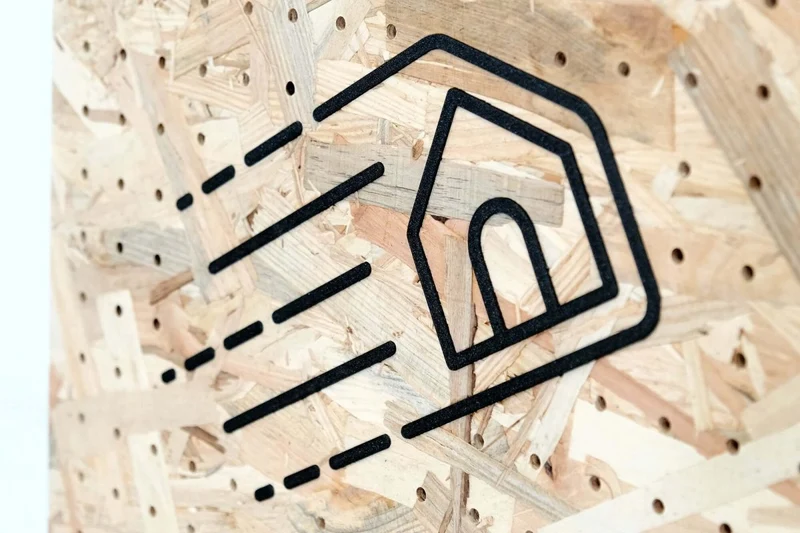 Votre logo sur pegboard – marquage et personnalisation sur mesure