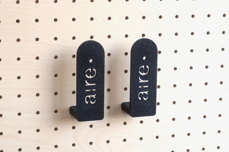 Porte-gants et moufles pour pegboard – séchoir mural panneau perforé