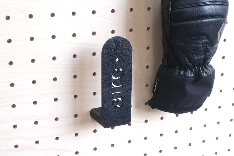 Porte-gants et moufles pour pegboard – séchoir mural panneau perforé