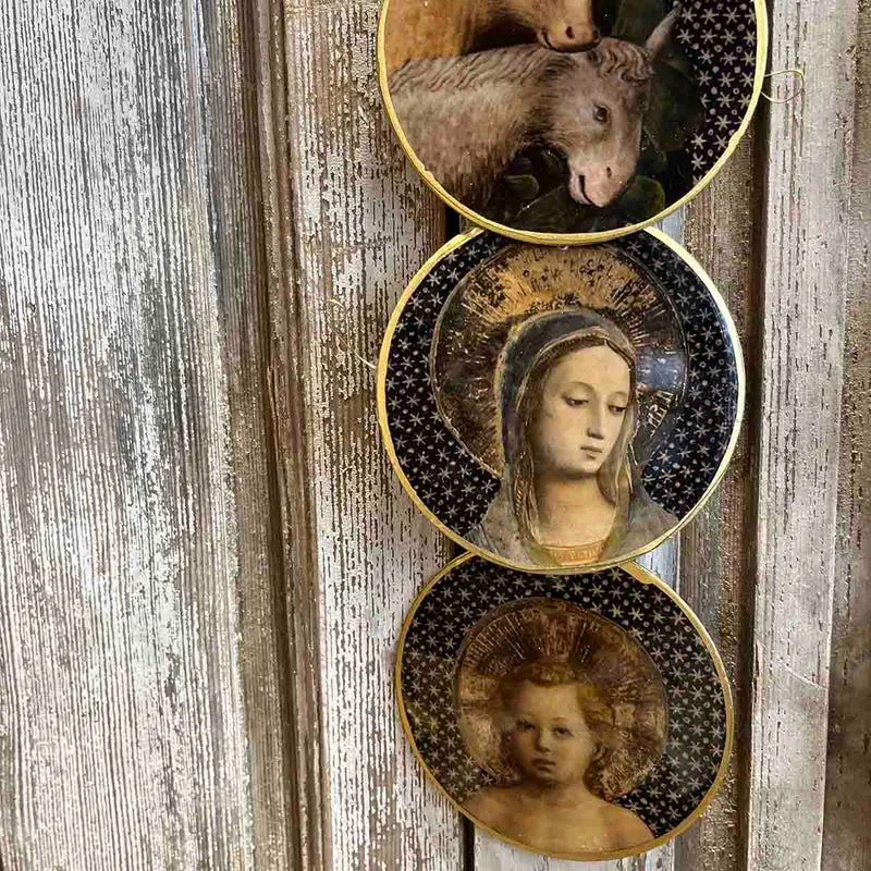 LOT 4 MÉDAILLONS - LA CRÈCHE