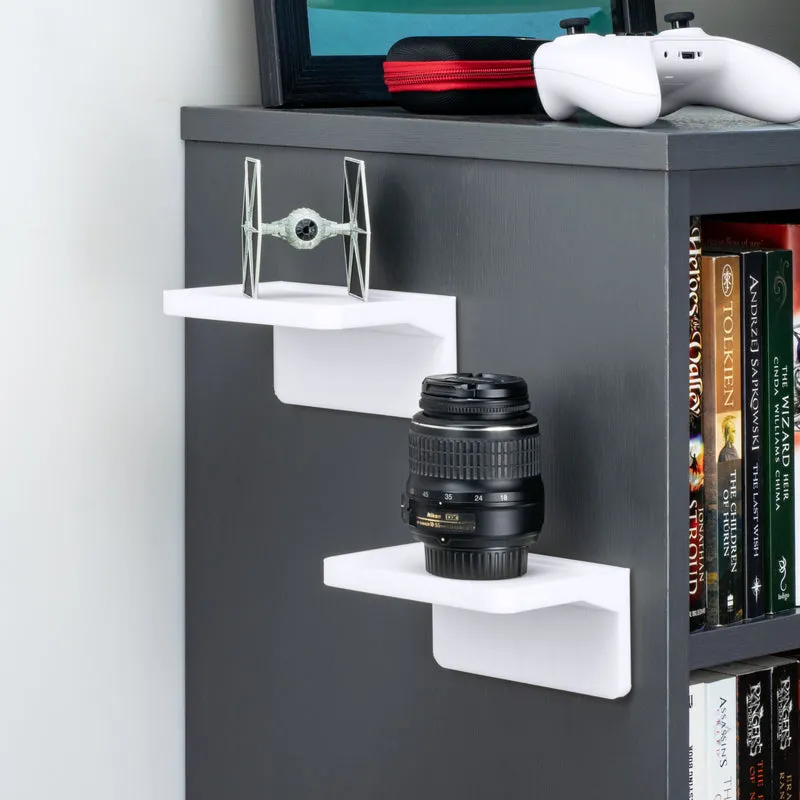 Étagère flottante adhésive de 4.4" (UM155) pour caméras, moniteurs pour bébé, plantes et plus (113 mm x 83 mm / 4.4" x 3.2")