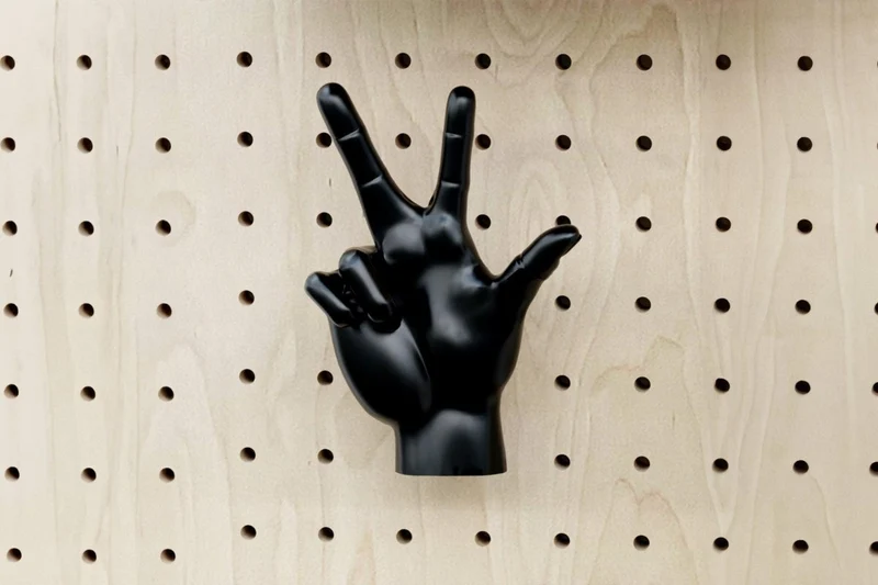 Patère main déco en impression 3D – crochet mural design pour pegboard
