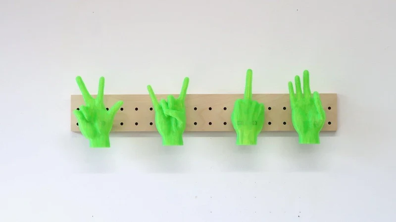 Patère main déco en impression 3D – crochet mural design pour pegboard