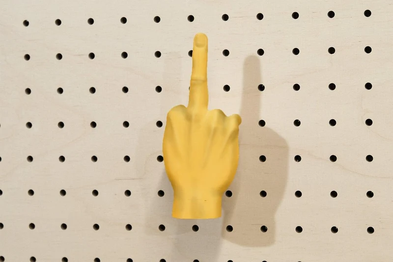 Patère main déco en impression 3D – crochet mural design pour pegboard