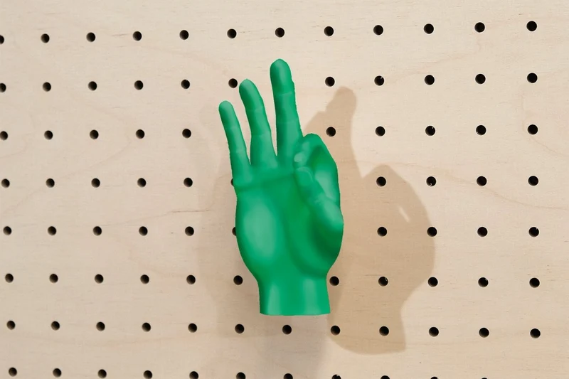 Patère main déco en impression 3D – crochet mural design pour pegboard