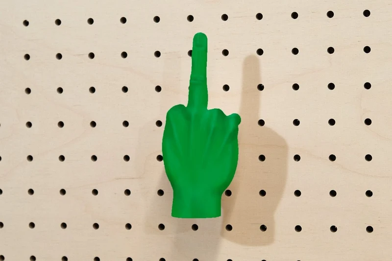 Patère main déco en impression 3D – crochet mural design pour pegboard