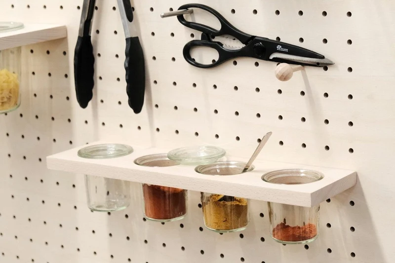 Porte-bocaux pour pegboard – étagère à épices et perles murale