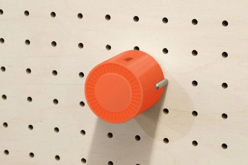 Enrouleur de câble pour pegboard – range-câble mural panneau perforé