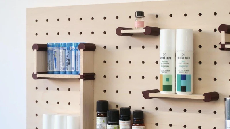 Kit rangement maquillage pour pegboard – organiseur mural panneau perforé
