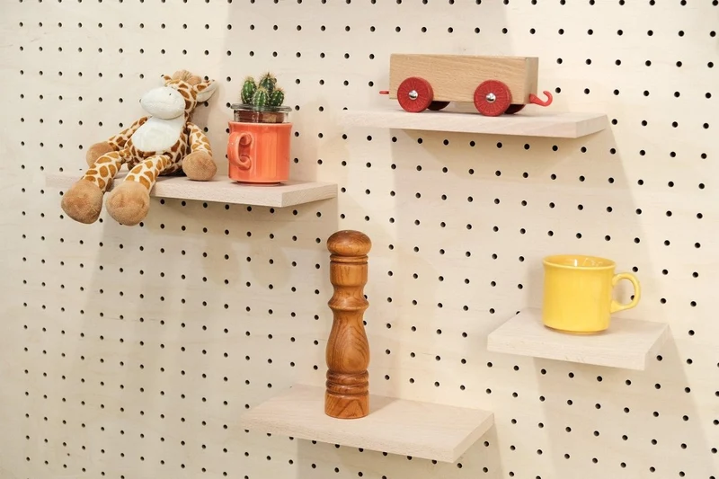 Étagère en bois massif pour pegboard – tablette murale panneau perforé