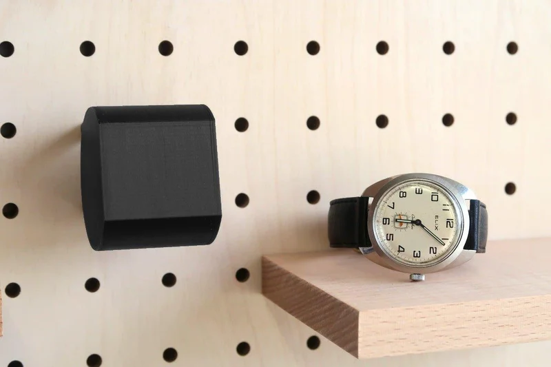 Porte-montre mural pour pegboard – support montre inox et impression 3D