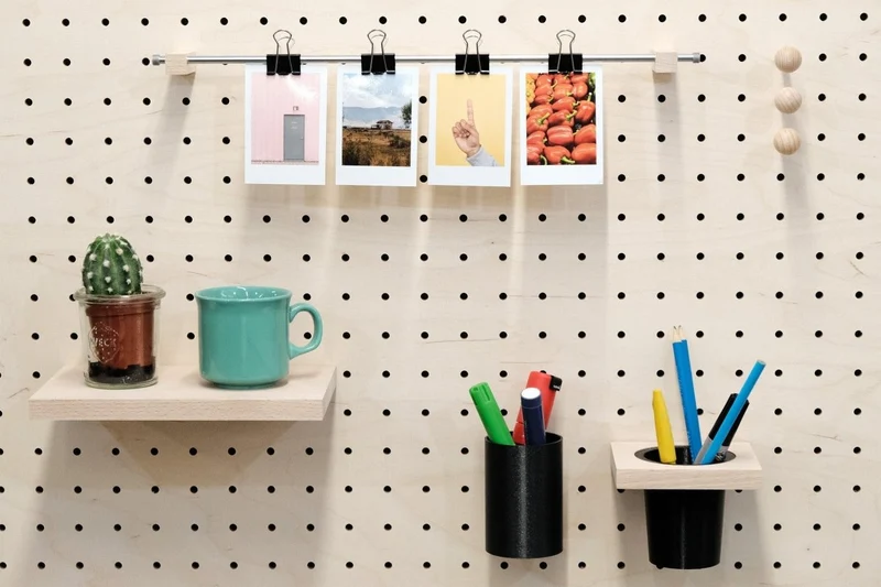 Porte-photos mural en bois – porte-affiches et cartes à barre métallique