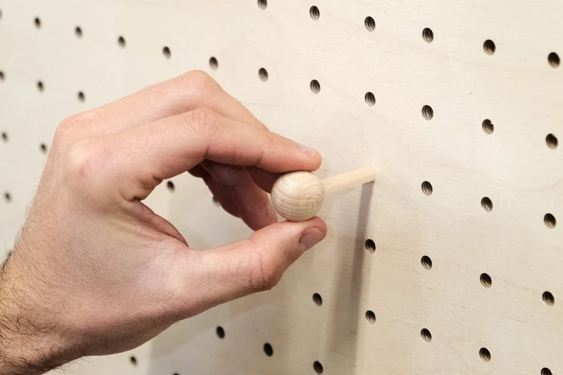 Tourillons en bois pour pegboard – goupilles à bille tournée
