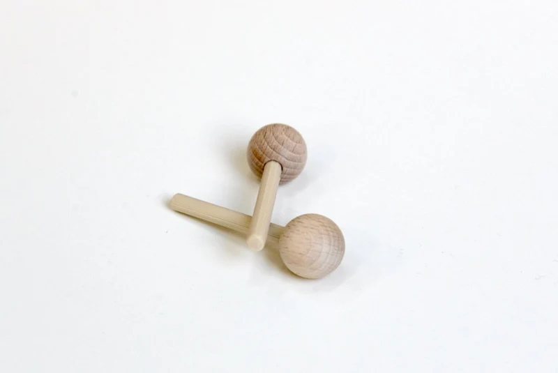 Tourillons en bois pour pegboard – goupilles à bille tournée