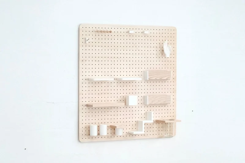 Kit animateur pegboard – panneau perforé mural + accessoires (kit tout-en-un)