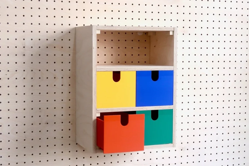 Casier 3 sections pour pegboard – organiseur de bureau et papier A4 mural