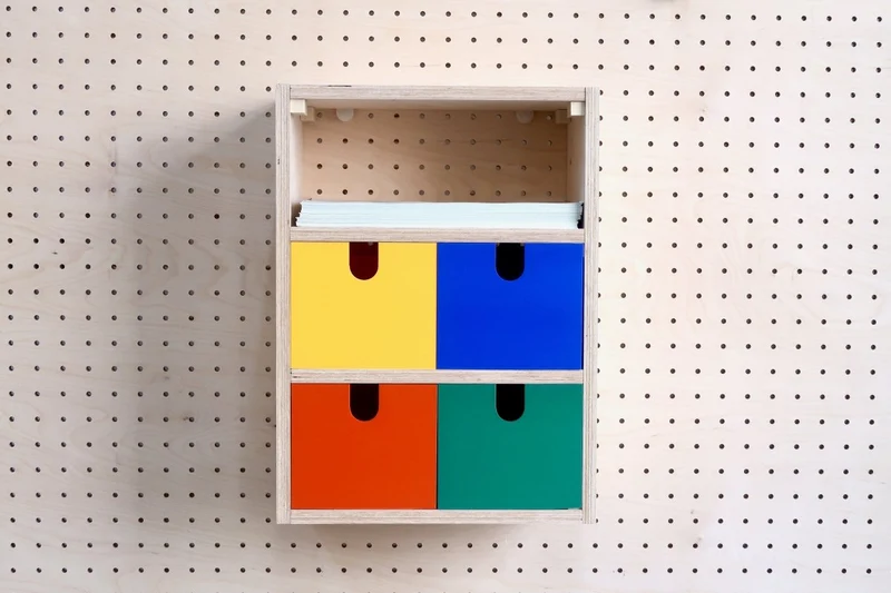 Casier 3 sections pour pegboard – organiseur de bureau et papier A4 mural