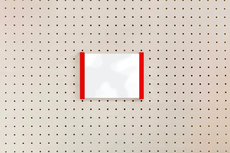 Porte-affiche en plexi pour pegboard – support d'information mural