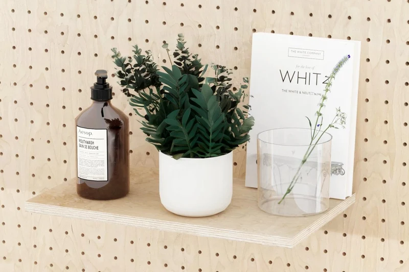 Étagère murale XL en bois pour pegboard – grande tablette panneau perforé