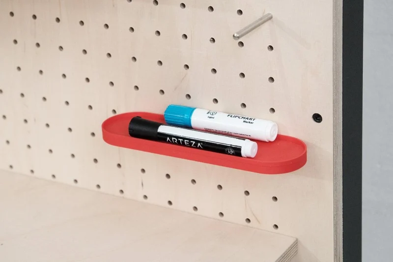 Pegboard mobile sur roulettes – panneau perforé autoportant double face