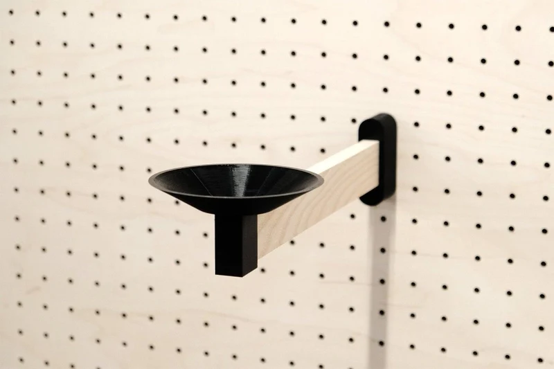 Support ballon de yoga mural pour pegboard – porte-ballon panneau perforé
